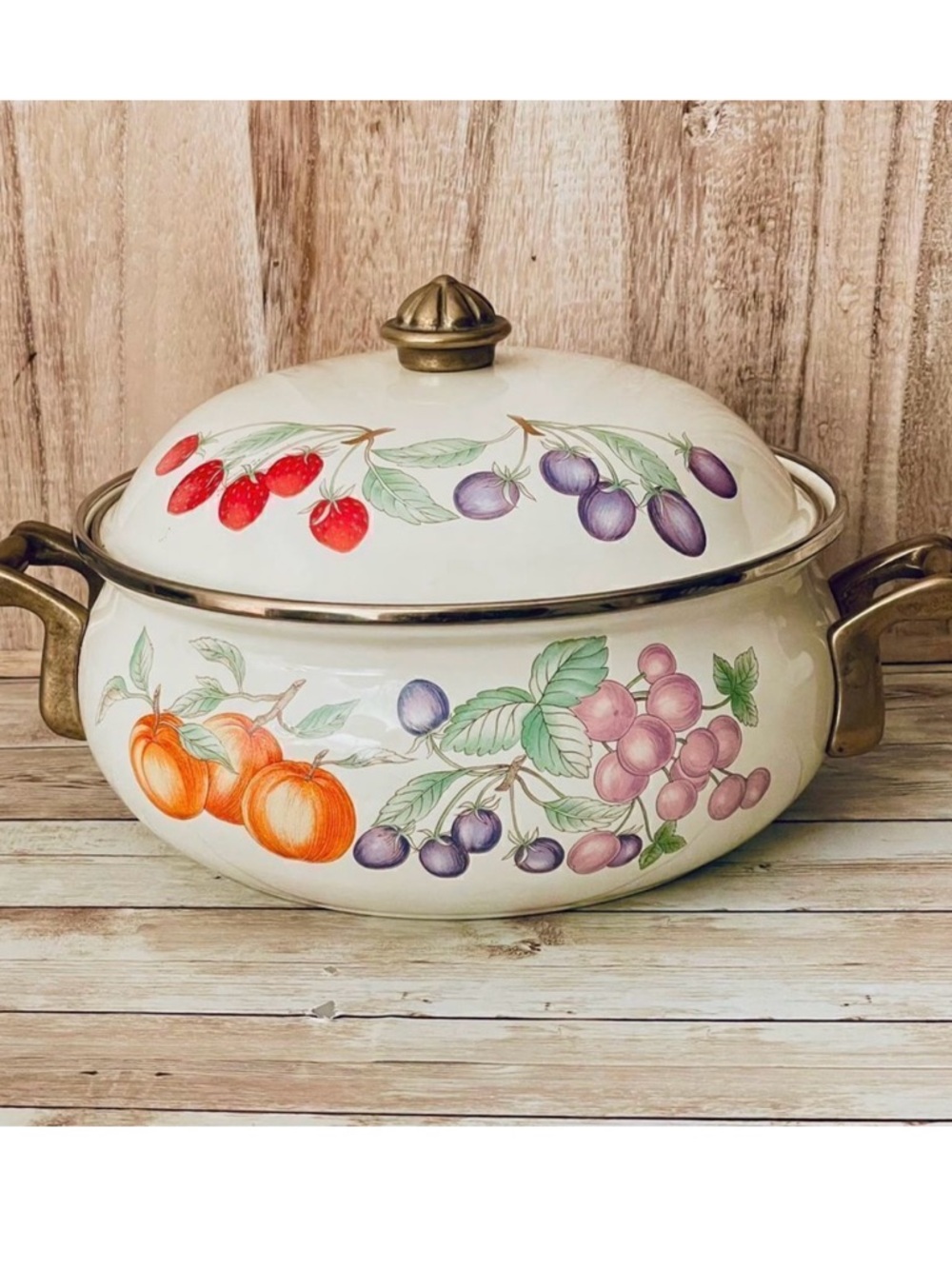 Vintage 80’s enamelware floral Dutch Ivory oven pot w/ lid 2 Quart Gold Handles